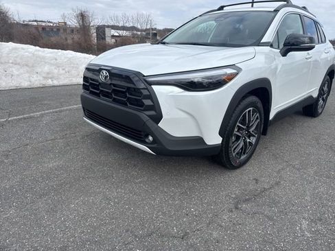 New 2026 Toyota Corolla Cross XLE image 3