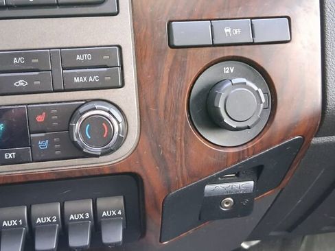 Used 2012 Ford F350 Lariat w/ Chrome Pkg image 36