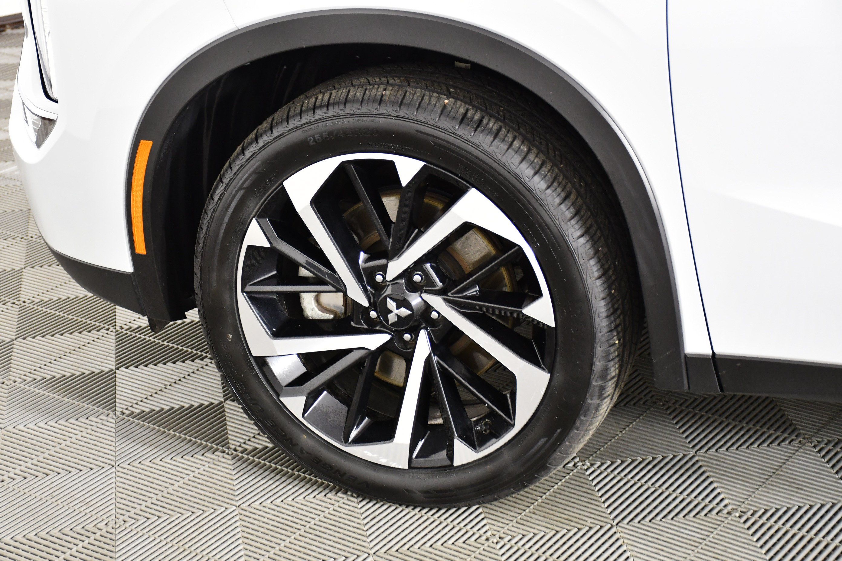 Used 2024 Mitsubishi Outlander SE AWD/4WD image 52