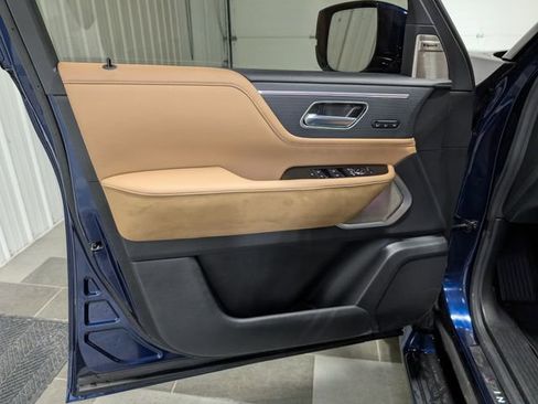Used 2025 INFINITI QX80 Sensory AWD/4WD image 14