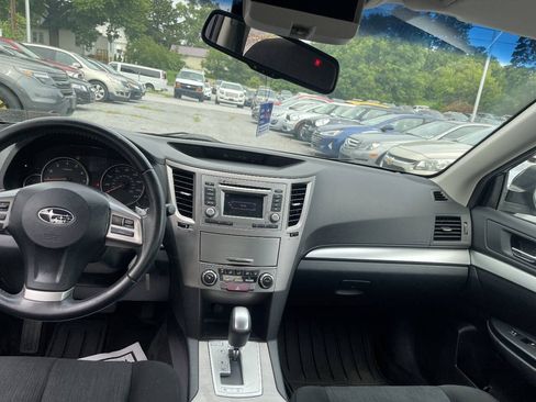 Used 2014 Subaru Legacy 2.5i Premium AWD/4WD image 20