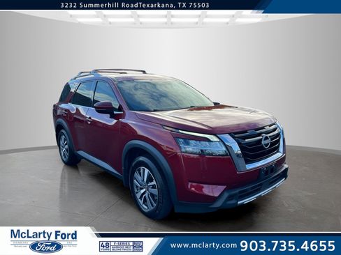 Used 2023 Nissan Pathfinder SL image 1
