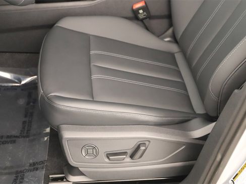 New 2025 Audi Q5 Premium Plus image 24