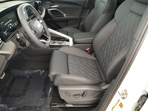 New 2025 Audi SQ5 Premium Plus image 23