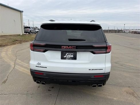 Used 2024 GMC Acadia Elevation w/ Black Edition image 4
