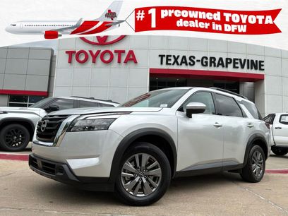 Used 2025 Nissan Pathfinder SV