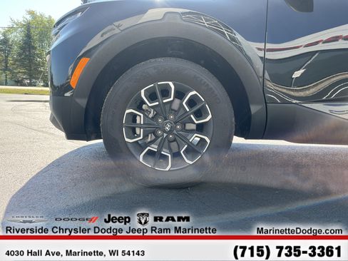 Used 2023 Hyundai Santa Cruz SEL Premium image 11