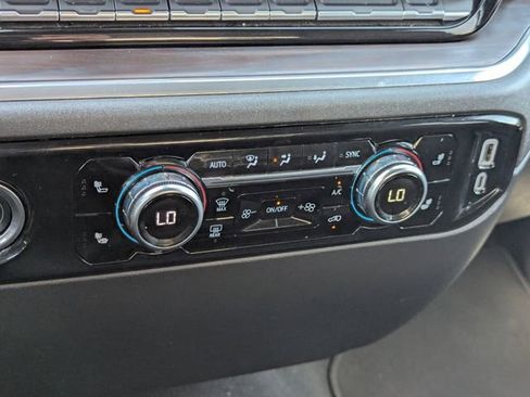 Used 2024 GMC Sierra 1500 SLT image 28