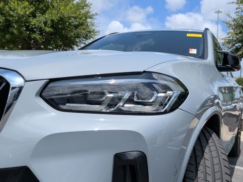 Used 2022 BMW X3 M40i AWD/4WD image 3