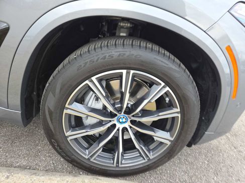 Used 2025 BMW X5 xDrive50e w/ M Sport Package image 12