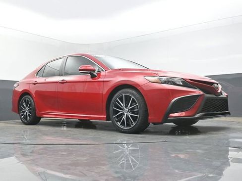 Used 2023 Toyota Camry SE image 43