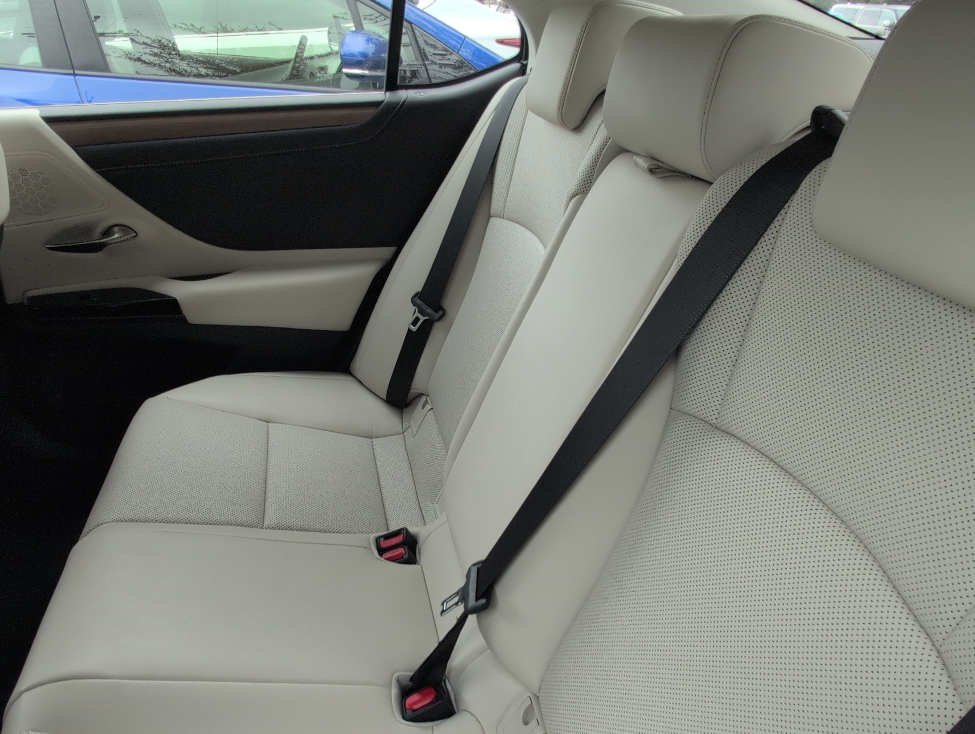 Used 2024 Lexus ES 350 w/ Premium Package FWD image 6