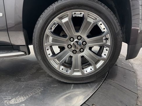 Used 2016 GMC Yukon Denali w/ Open Road Package image 9