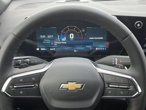 New 2026 Chevrolet Equinox LT w/ Convenience Package II image 9