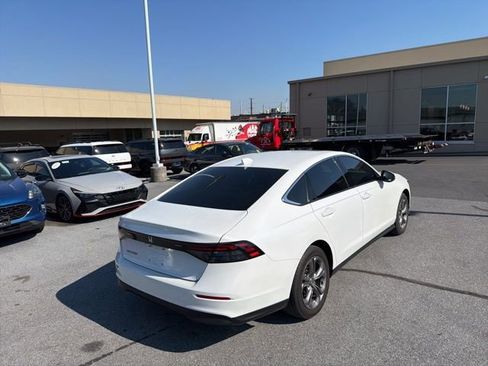 Used 2024 Honda Accord EX image 10