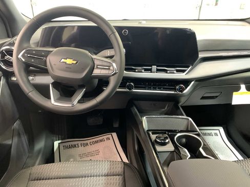 New 2026 Chevrolet Equinox LT image 4