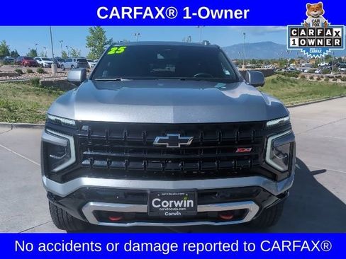Used 2025 Chevrolet Suburban Z71 AWD/4WD image 2