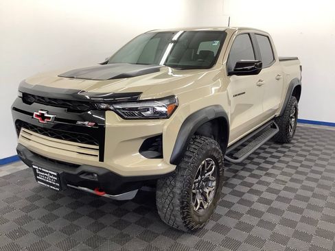 Used 2024 Chevrolet Colorado ZR2 w/ ZR2 Convenience Package III AWD/4WD image 1