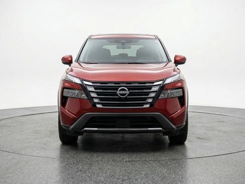 Used 2025 Nissan Rogue SV AWD/4WD image 2