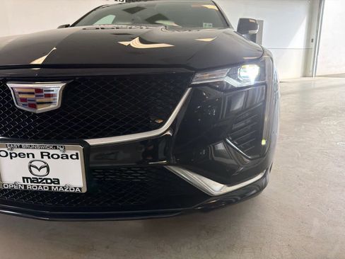 Used 2023 Cadillac CT4 Sport image 9