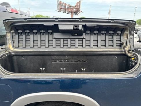 Used 2021 RAM 1500 Laramie AWD/4WD image 9