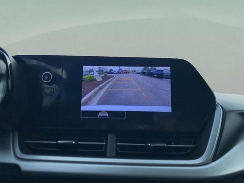 Used 2024 Chevrolet Trax LS w/ LS Convenience Package image 32