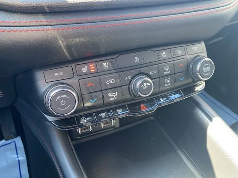 Used 2024 Dodge Durango GT AWD/4WD image 29