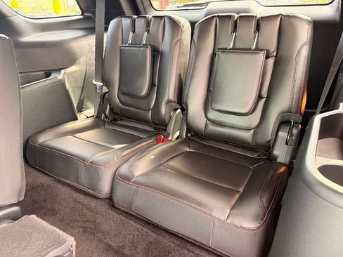 Used 2018 Ford Explorer Sport w/ Equipment Group 401A AWD/4WD image 27