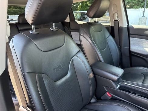 Used 2022 Jeep Compass Latitude AWD/4WD image 24