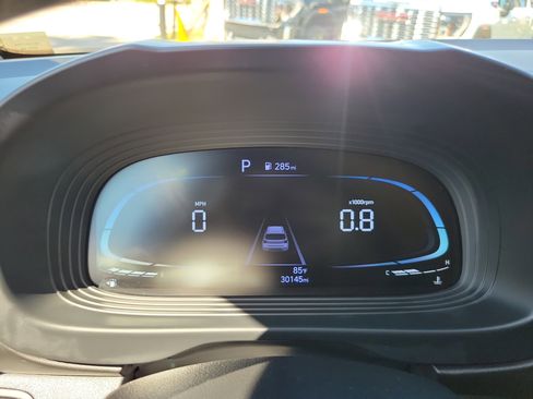 Used 2023 Hyundai Venue Limited w/ Cargo Package FWD image 27