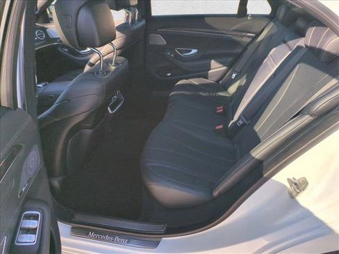 Used 2017 Mercedes-Benz S 550 Sedan image 20