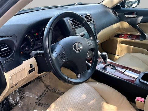 Used 2007 Lexus IS 250 w/ Premium Pkg RWD image 17
