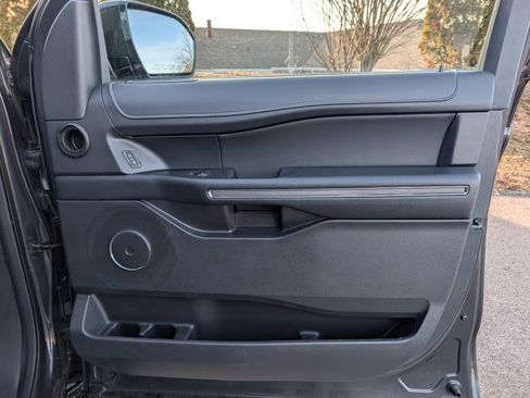 Used 2024 Ford Expedition Max XLT image 38