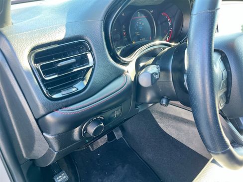 Used 2024 Dodge Durango GT image 10