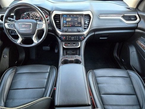 Used 2021 GMC Acadia Denali w/ Denali Technology Package image 9