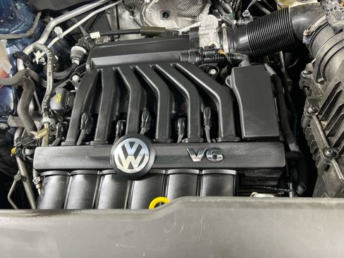 Used 2023 Volkswagen Atlas Cross Sport SE image 28