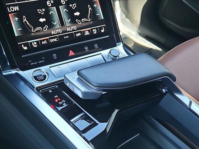 Used 2024 Audi Q8 e-tron Premium Plus AWD/4WD image 16