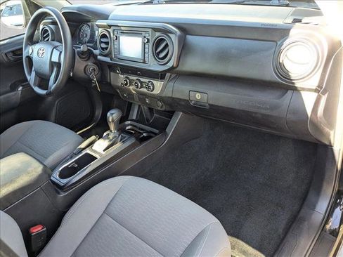 Used 2017 Toyota Tacoma SR image 19