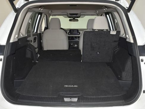 Used 2025 Nissan Rogue SV AWD/4WD image 30
