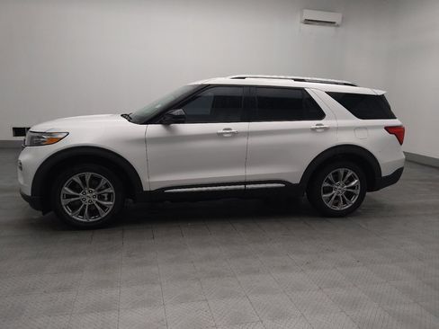 Used 2022 Ford Explorer Limited w/ Equipment Group 301A RWD image 2