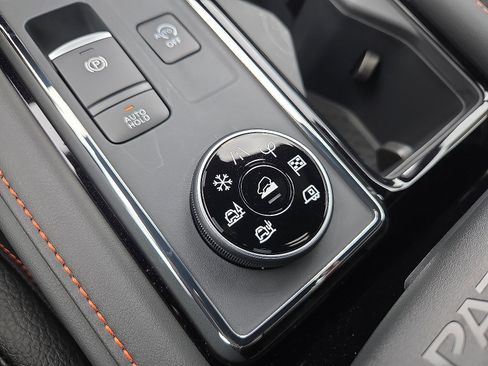 New 2026 Nissan Pathfinder Rock Creek AWD/4WD image 21
