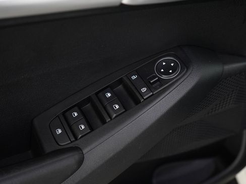 Used 2021 Kia Seltos LX image 19