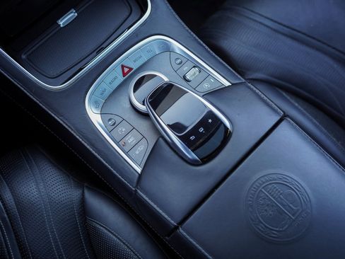 Used 2016 Mercedes-Benz S 65 AMG Sedan image 31