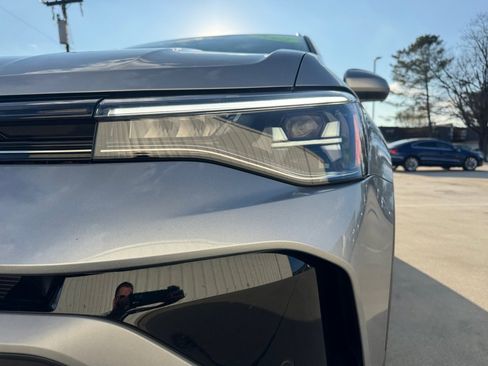 Used 2025 Volkswagen Taos SE w/ Panoramic Sunroof Package image 30