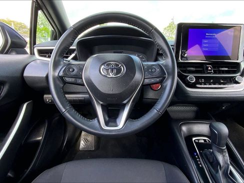 Used 2025 Toyota Corolla SE image 7