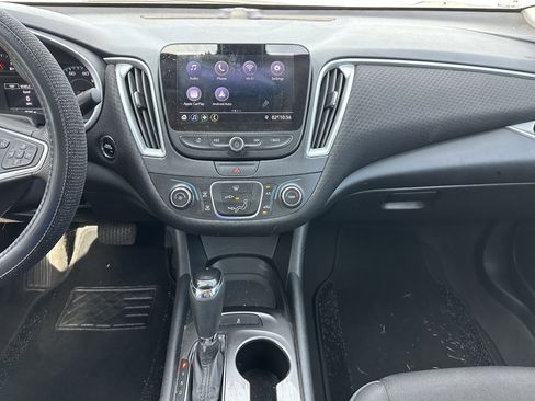 Used 2019 Chevrolet Malibu LS image 16