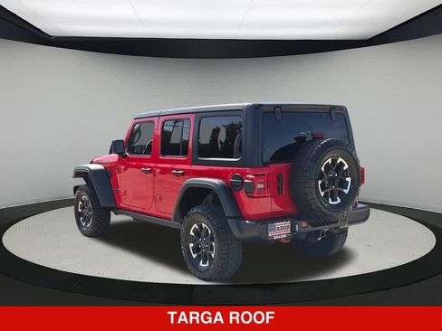 Used 2025 Jeep Wrangler Unlimited Rubicon AWD/4WD image 4