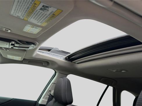 Used 2025 Subaru Outback Premium AWD/4WD image 10
