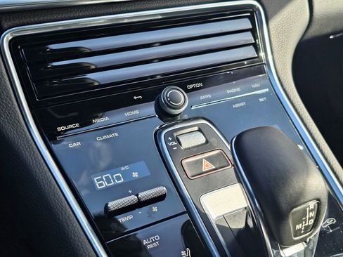 Used 2022 Porsche Panamera 4 Platinum Edition w/ Assistance Package AWD/4WD image 37
