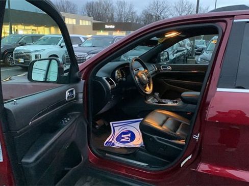 Used 2021 Jeep Grand Cherokee Limited image 9